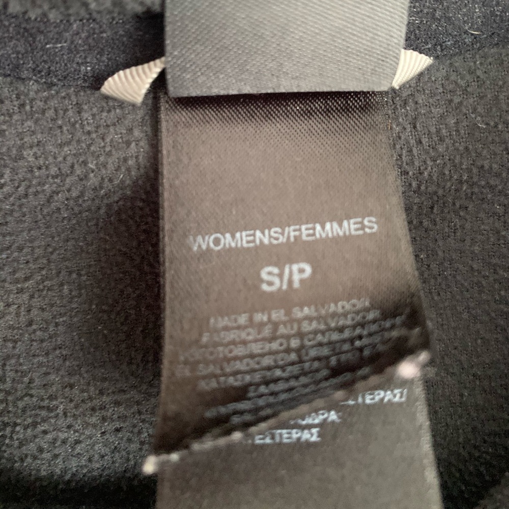 The North Face Women's Black Full Zip Fleece - Picture 5 of 5